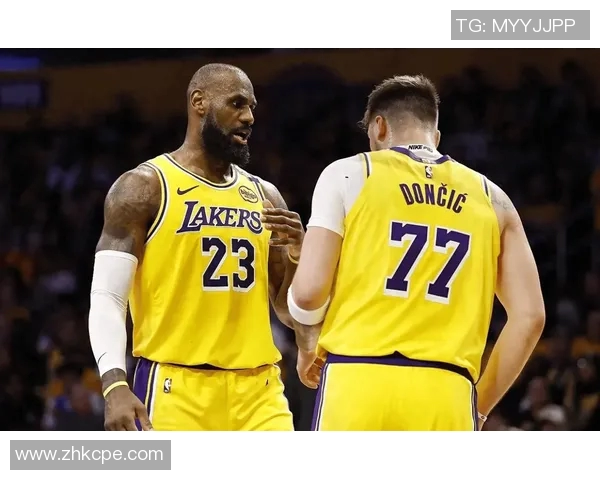 詹皇统治NBA！湖人连胜领跑西部，总分高居榜首