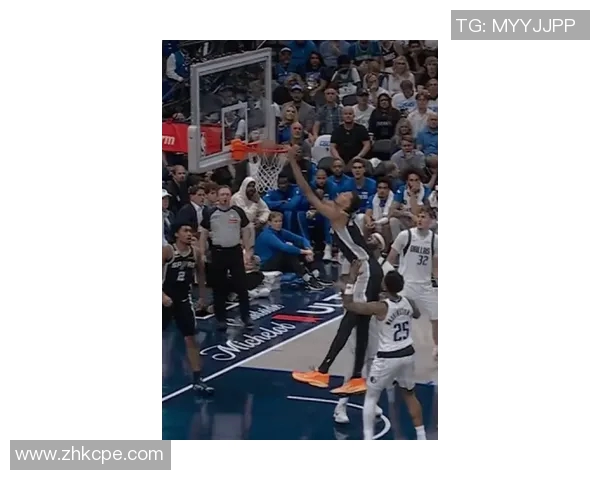 文班亚马首场比赛表现惊人5次盖帽并成功隔扣字母哥引发热烈讨论 文班亚马首场比赛表现惊人5次盖帽并成功隔扣字母哥引发热烈讨论